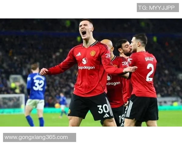 足总杯惊天逆转本菲卡5-1曼联全场沸腾补时进球引发转会热议