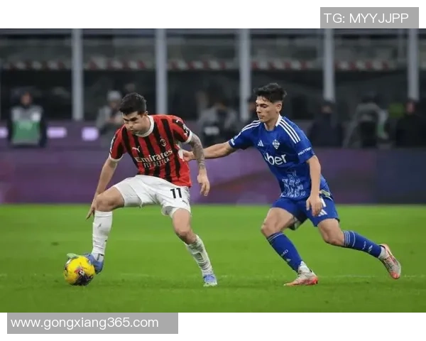 德甲精彩对决AC米兰逆转里昂帽子戏法引发争议判罚热议